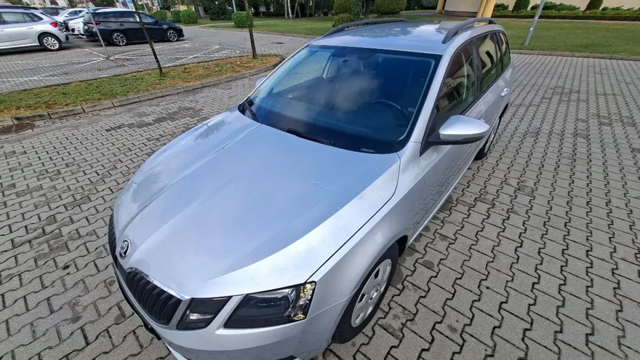 SKODA Octavia -