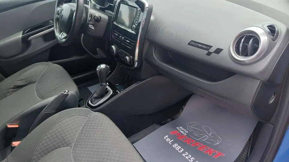 RENAULT Clio -