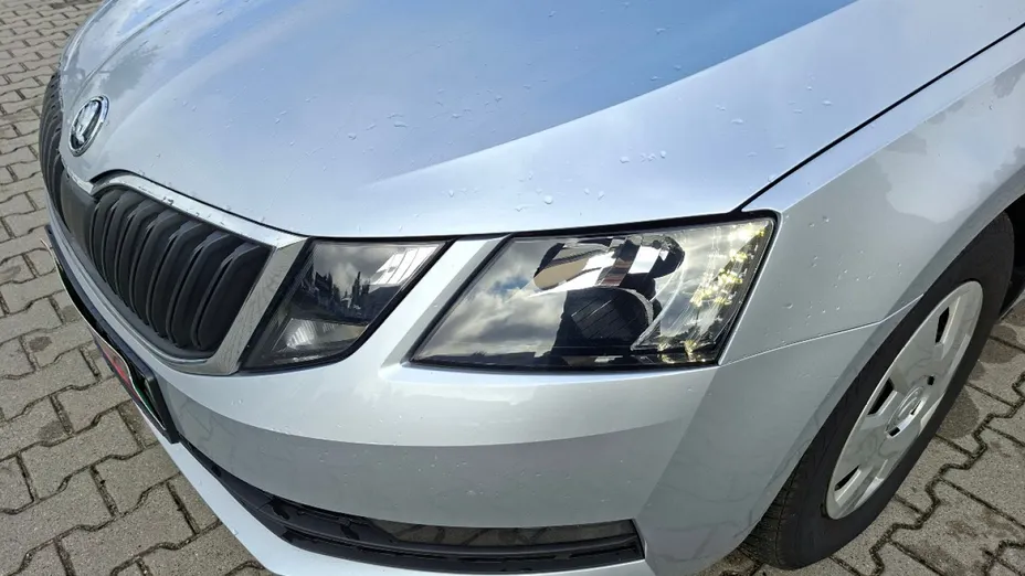 SKODA Octavia -