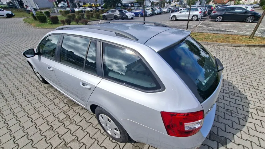 SKODA Octavia -