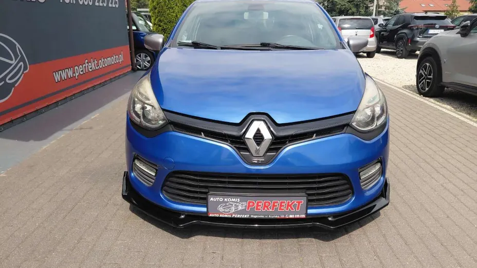 RENAULT Clio -