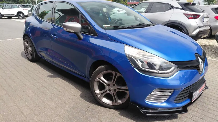 RENAULT Clio -