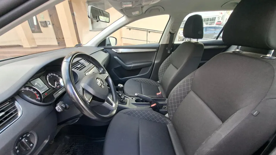 SKODA Octavia -