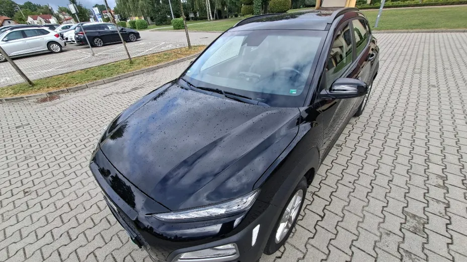 HYUNDAI Kona -