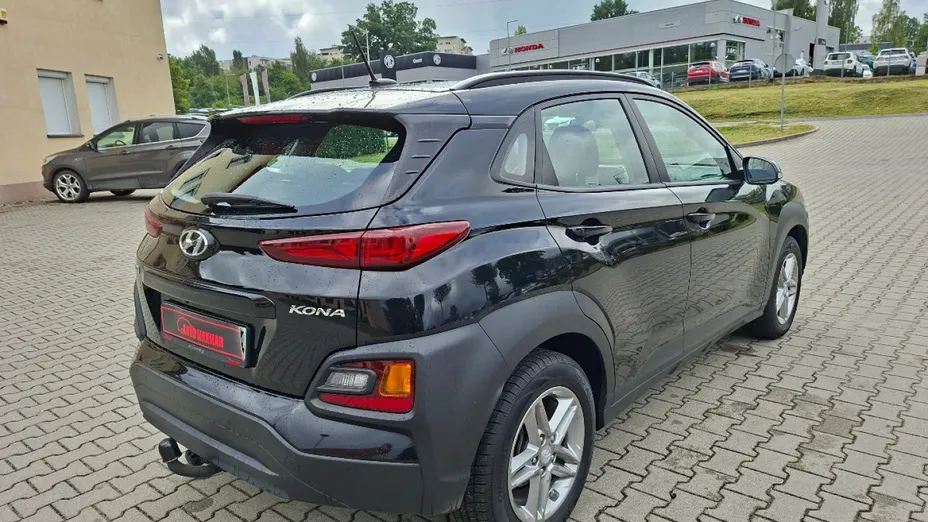 HYUNDAI Kona -