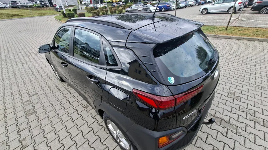 HYUNDAI Kona -