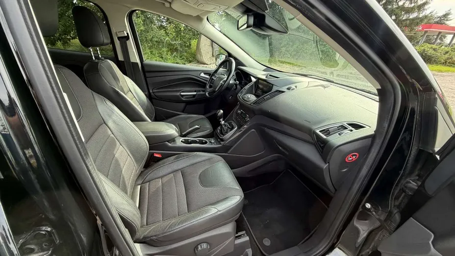 FORD Kuga -