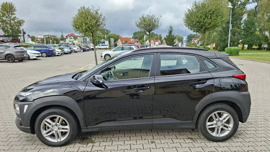 HYUNDAI Kona -