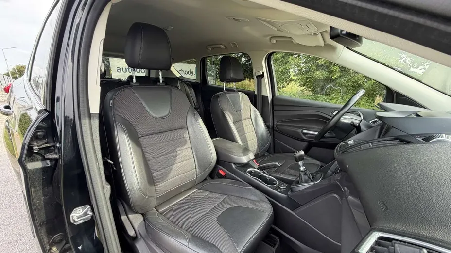 FORD Kuga -