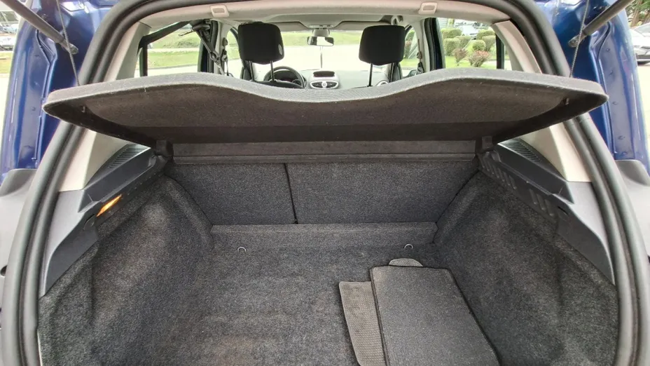 RENAULT Clio -