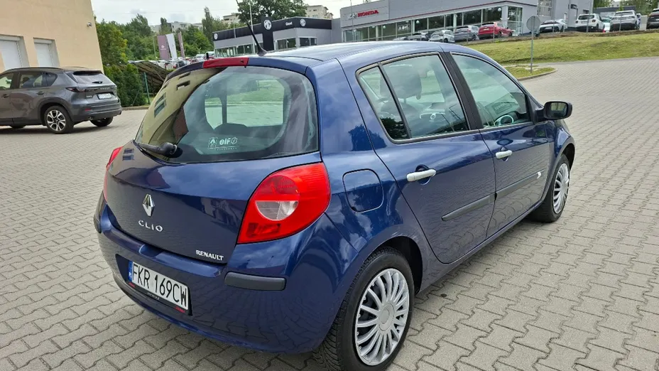 RENAULT Clio -