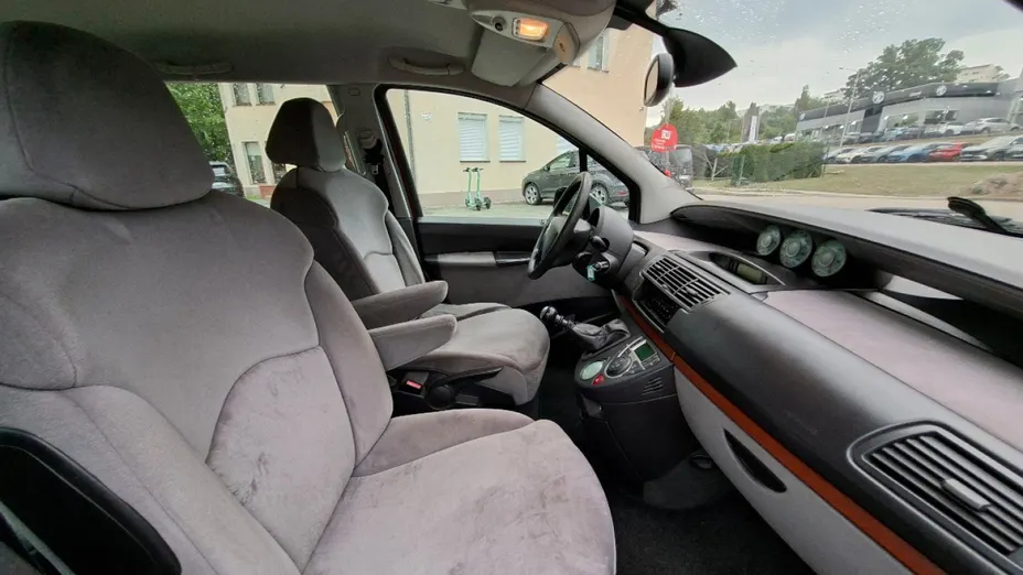 CITROEN C8 -