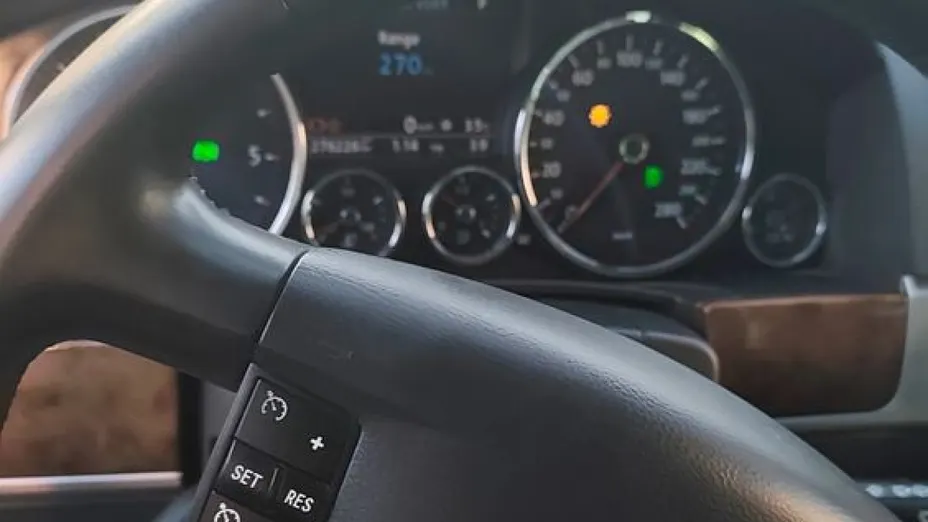 VOLKSWAGEN Touareg -