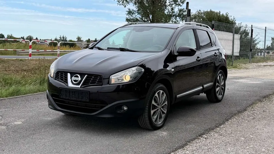 NISSAN Qashqai -