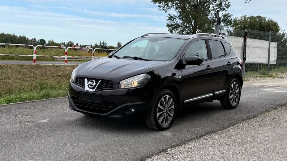 NISSAN Qashqai -