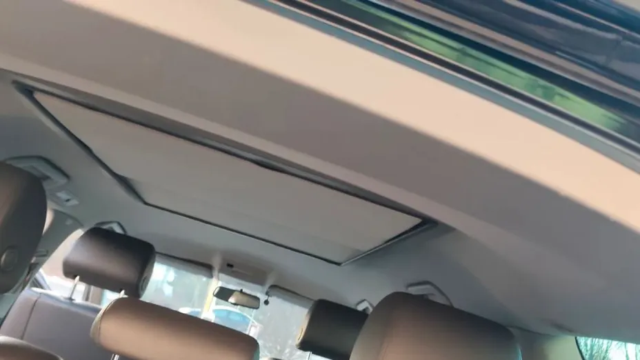 VOLKSWAGEN Touareg -