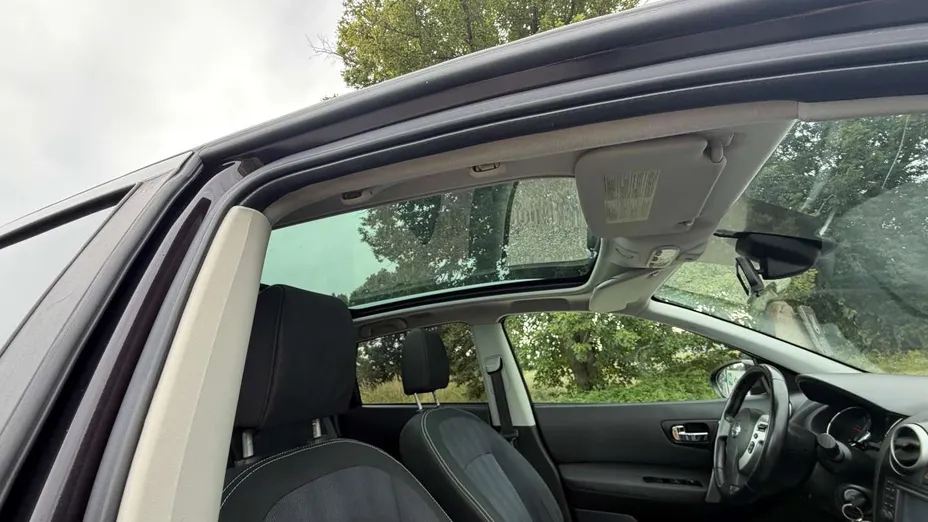 NISSAN Qashqai -