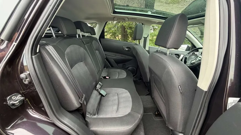 NISSAN Qashqai -