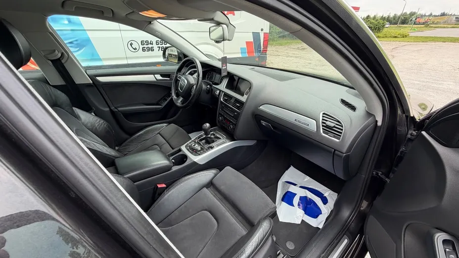 AUDI A4 -