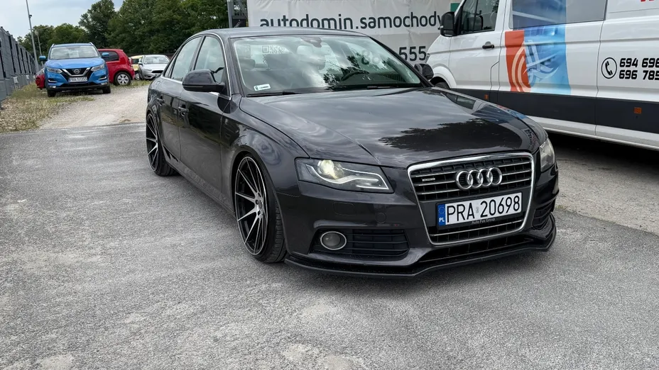 AUDI A4 -