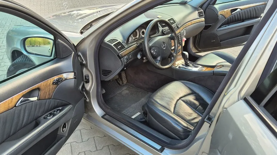 MERCEDES-BENZ E Klasa -