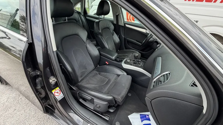AUDI A4 -