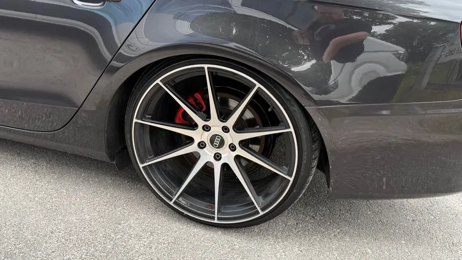 AUDI A4 -