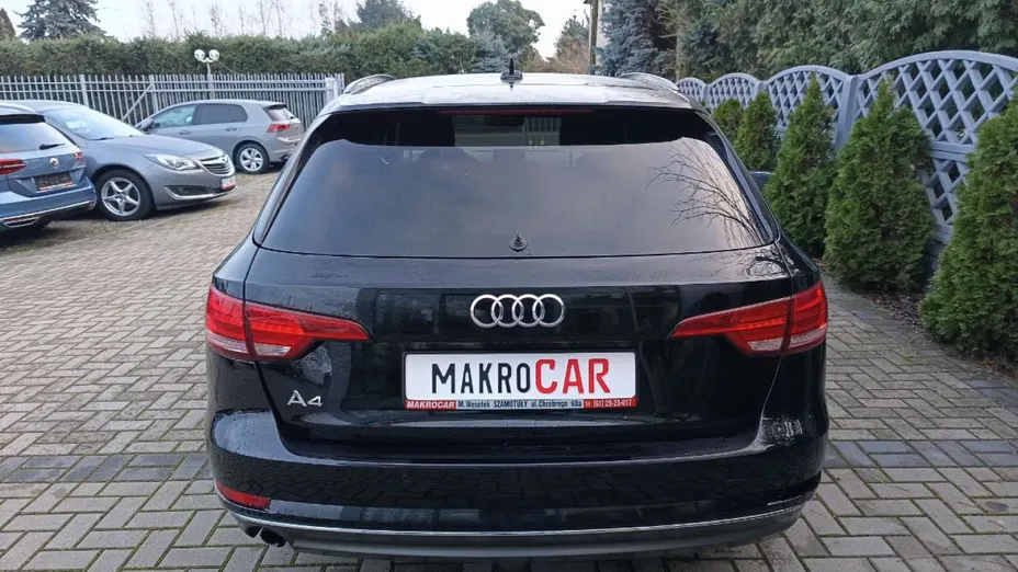 AUDI A4 -