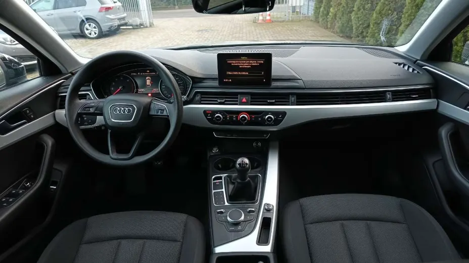 AUDI A4 -
