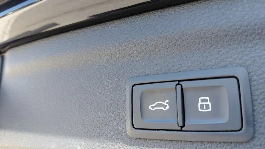 AUDI Q3 -