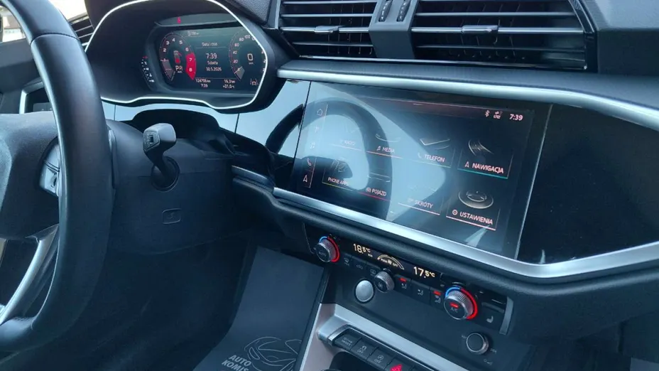 AUDI Q3 -
