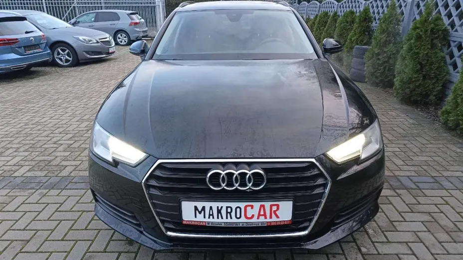 AUDI A4 -