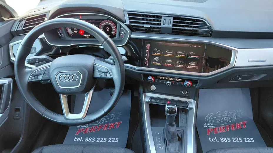 AUDI Q3 -