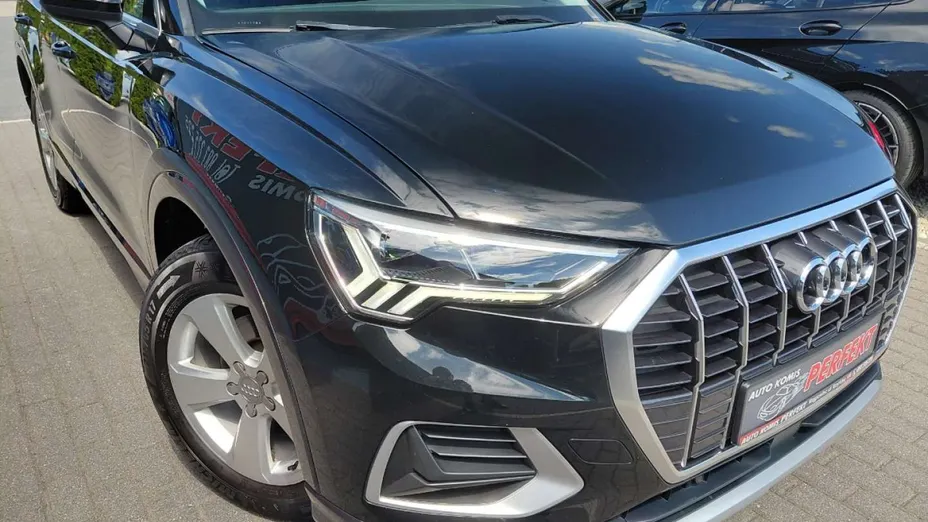 AUDI Q3 -