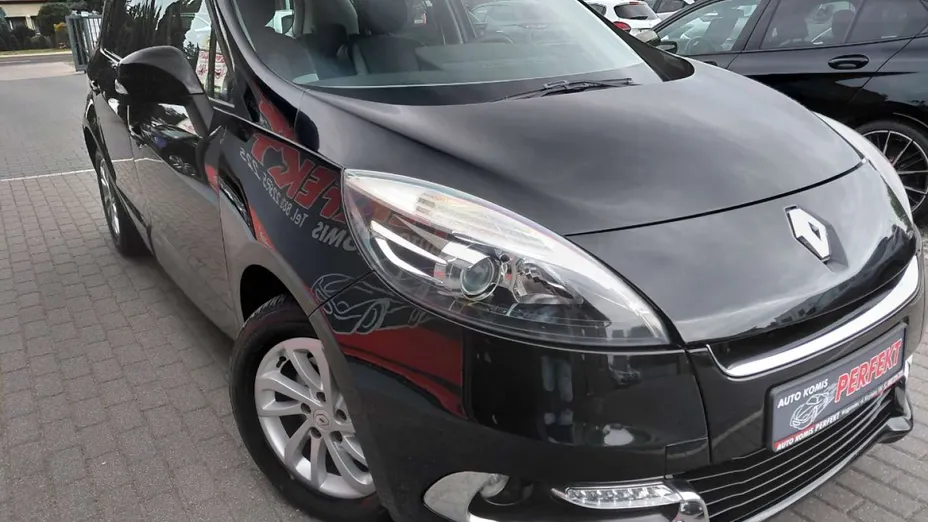 RENAULT Scenic -