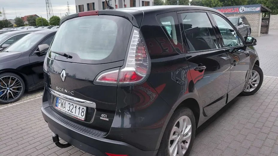 RENAULT Scenic -
