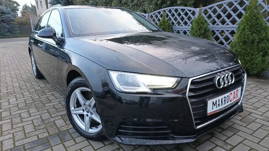AUDI A4 -