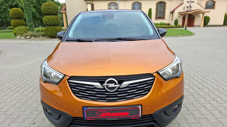 OPEL Crossland X -