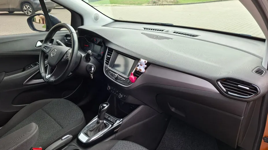 OPEL Crossland X -