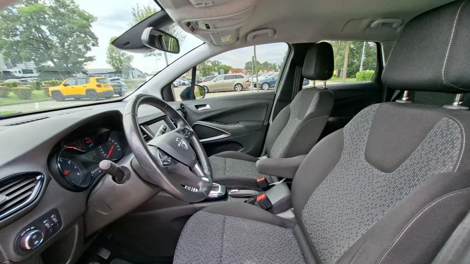 OPEL Crossland X -