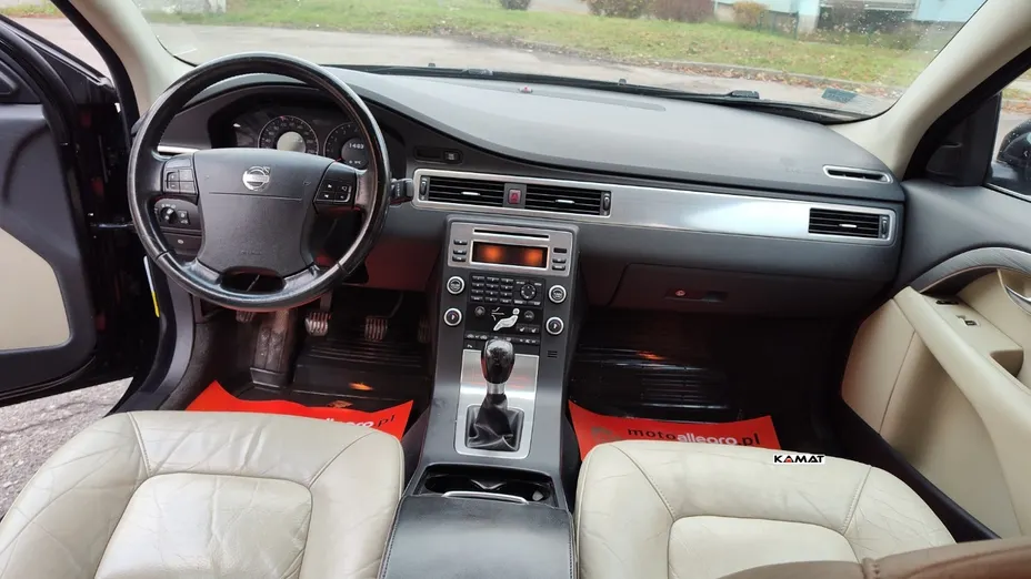 VOLVO S80 -