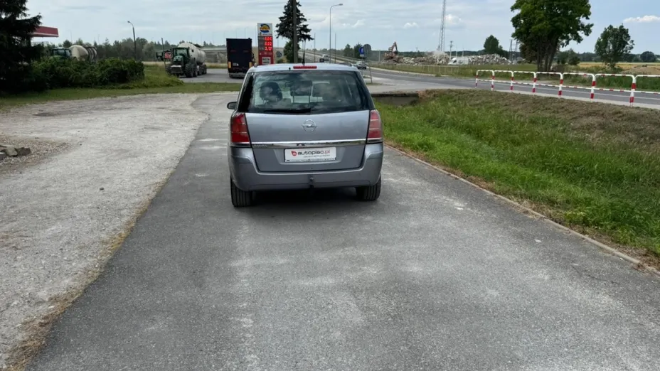 OPEL Zafira -