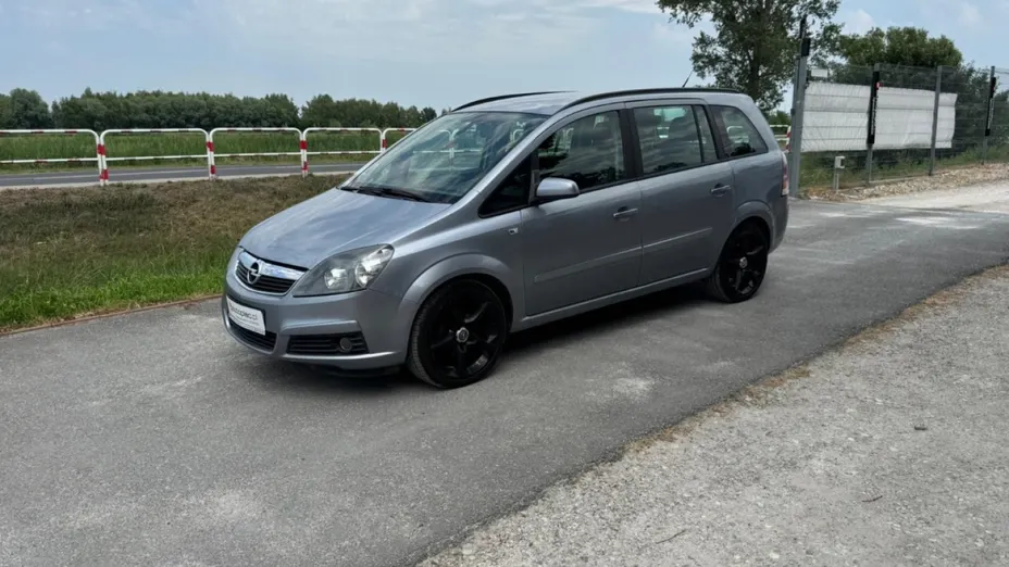 OPEL Zafira -