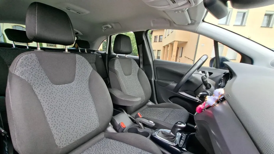 OPEL Crossland X -