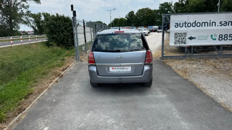 OPEL Zafira -