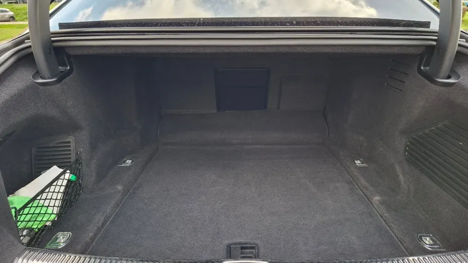 AUDI A8 -
