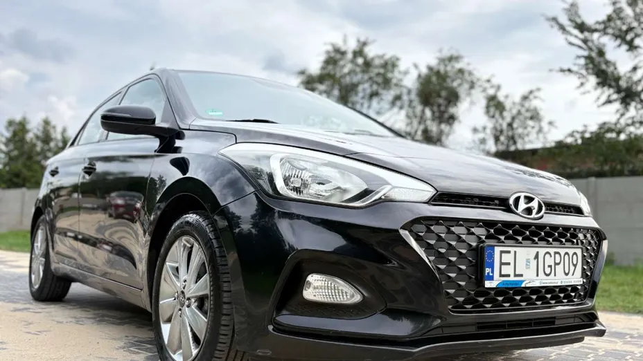 HYUNDAI i20 -