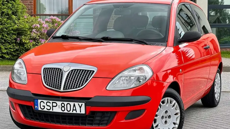 LANCIA Ypsilon -