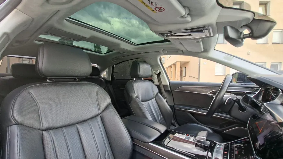 AUDI A8 -