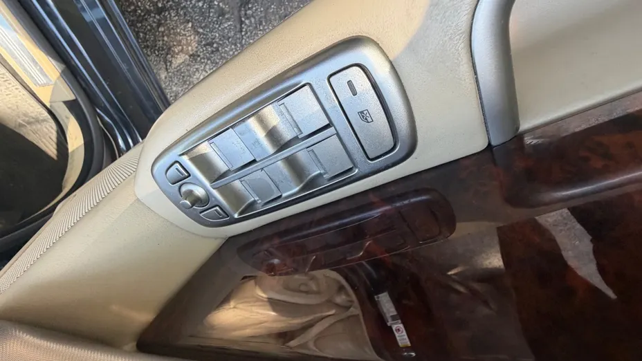 JAGUAR XF -